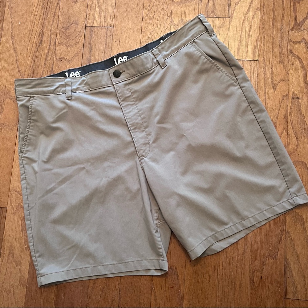 Lee Golf Series Khaki Shorts 44